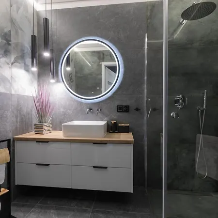 Bursztynowy By Major Domus Club *